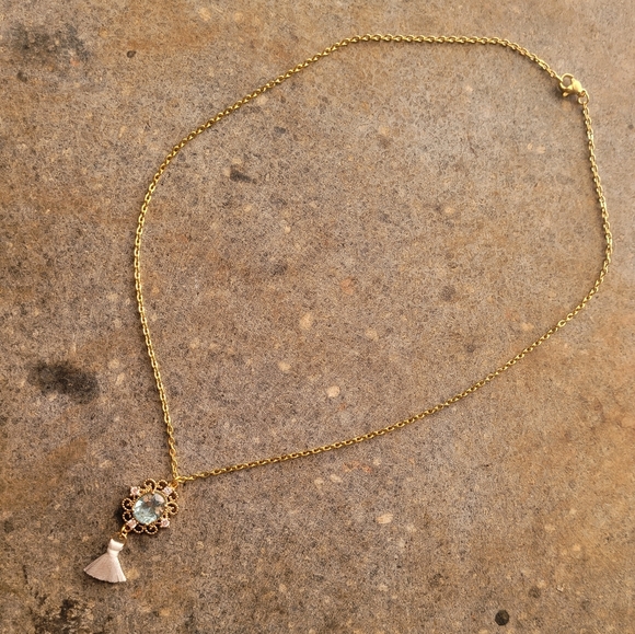 18k Aquamarine Stone Pendant Necklace - Picture 5 of 6